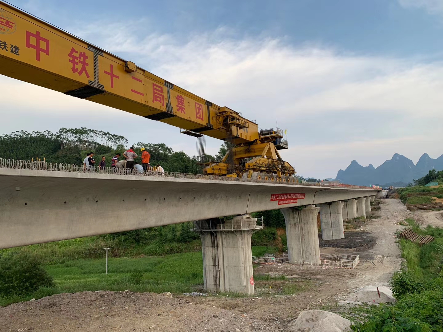 泰山预应力加固在公路桥梁施工应用